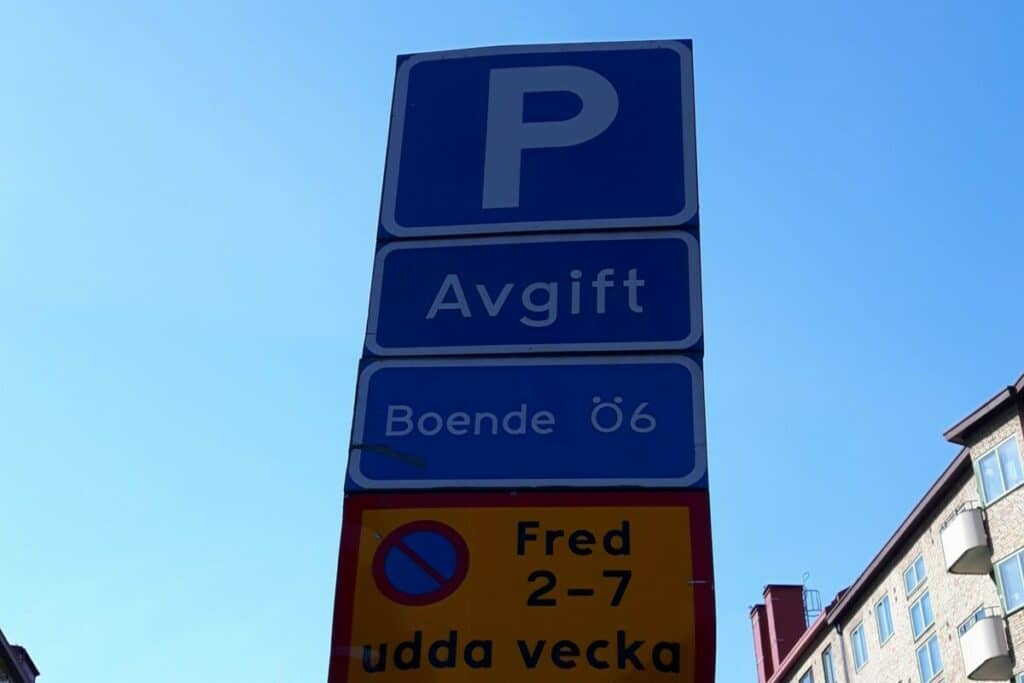 P-avgift betekent dat het betalend parkeren is. 